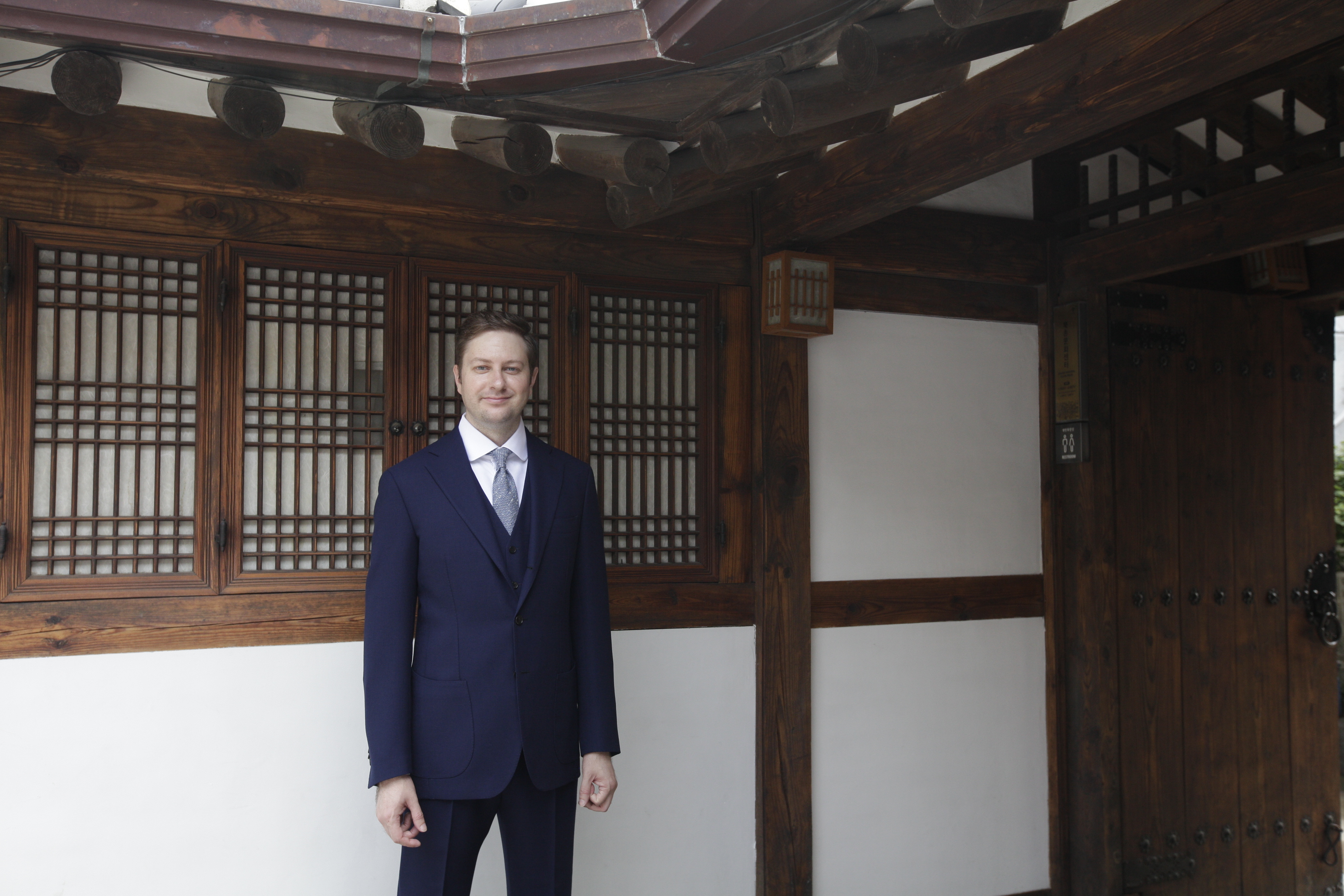 Travis Williams in Seoul
